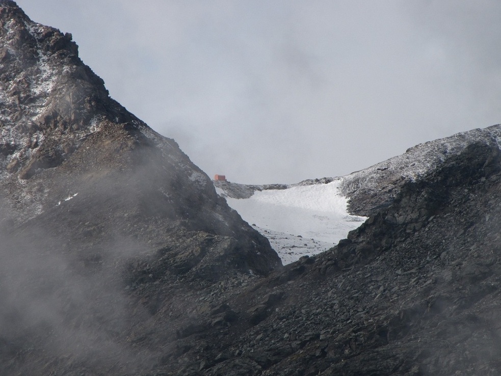 Rifugi e Bivacchi d''Italia.......